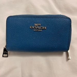 Broken zipper (there are 2) Coach small double wallet